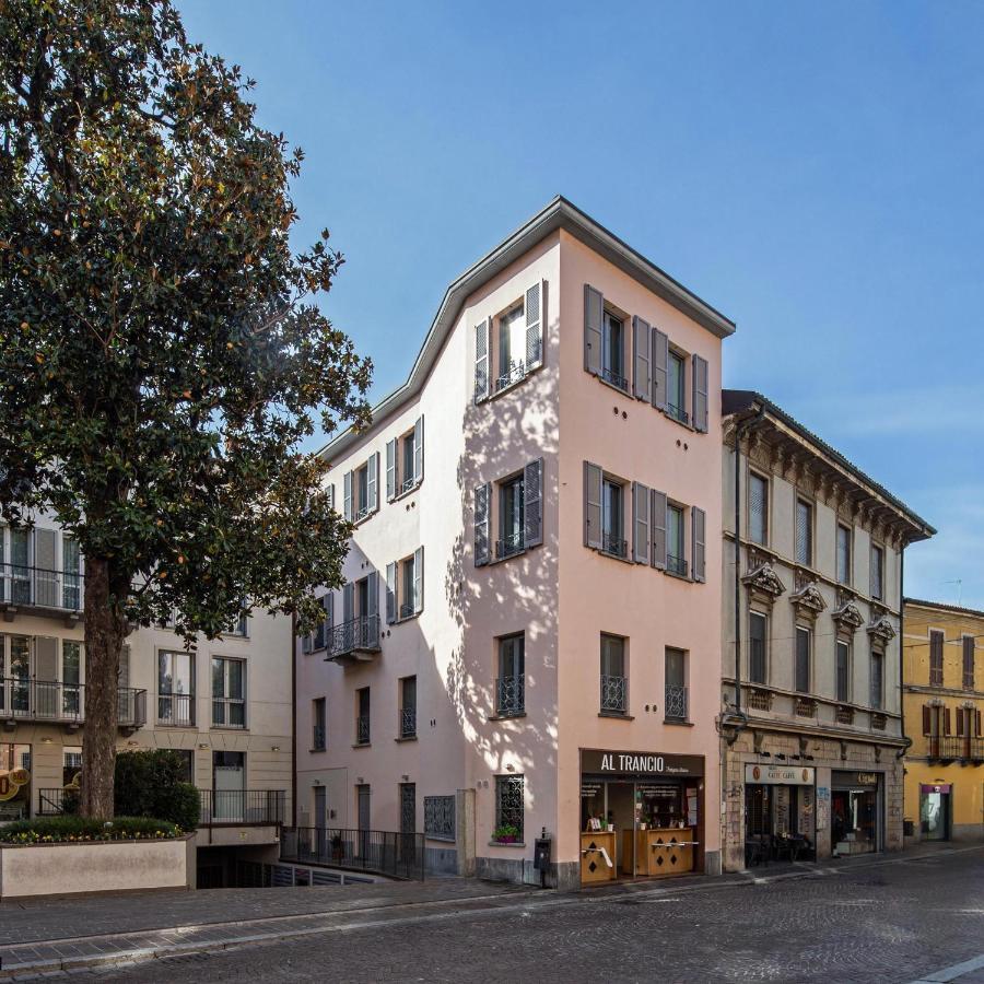 30Cavour Luxury Suites Pavia Eksteriør bilde